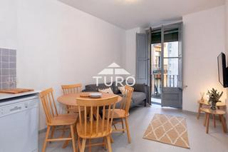 Lloguer Pis  Cort reial. Piso equipado en el barri vell
