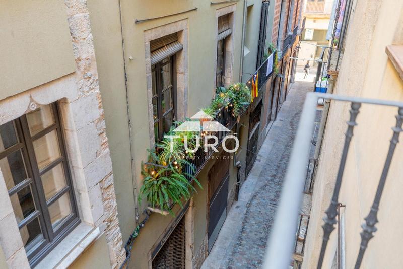 Foto 92b738e1-d8e6-40e6-ae2d-58af88bdd631. Location appartement avec chauffage dans Centre-Barri Vell Girona