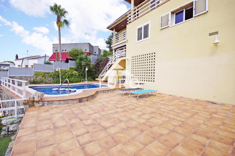 Foto 0b79d441-b2c7-4fb7-b94e-a4285021550d. Maison avec chauffage parking piscine dans Torrent Ballester Viladecans