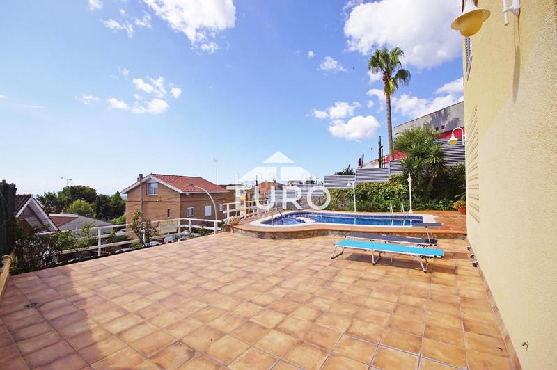 Foto 2ad3c5ac-7b27-4097-9ba8-35184098c15c. Maison avec chauffage parking piscine dans Torrent Ballester Viladecans