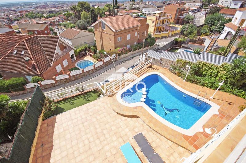 Foto 75ecb428-c94c-4e08-b364-1422dfa14a3b. Maison avec chauffage parking piscine dans Torrent Ballester Viladecans