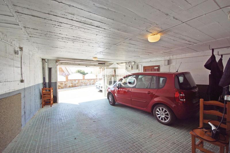 Foto 843a4ded-c3c7-4e33-ad89-401bfe3a04b4. Maison avec chauffage parking piscine dans Torrent Ballester Viladecans