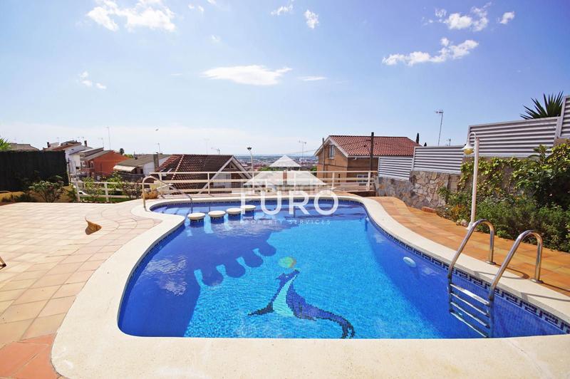 Foto a77e1b60-0595-4e77-babc-69c6736ca59a. Maison avec chauffage parking piscine dans Torrent Ballester Viladecans