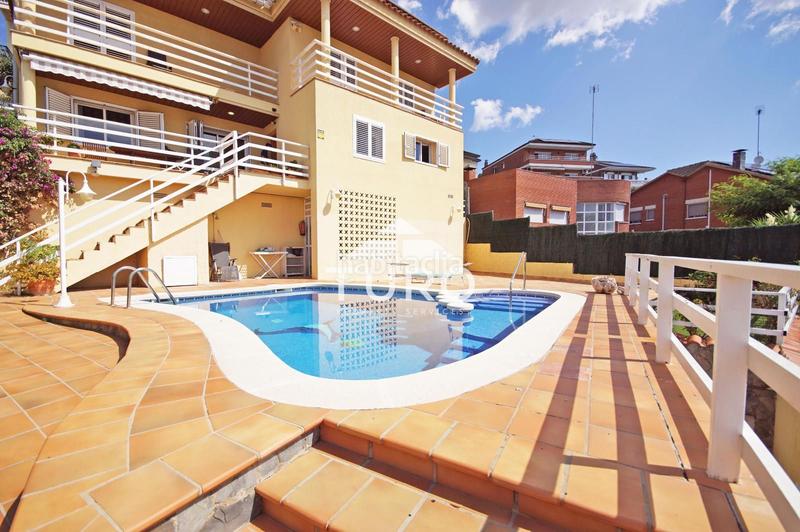 Foto b7b585b8-7169-4b95-9915-9856726753a3. Maison avec chauffage parking piscine dans Torrent Ballester Viladecans