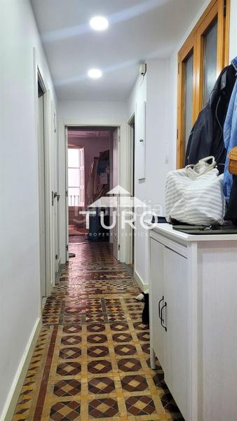 Foto 78844bdf-765f-4b0c-9334-b29090ed82f3. Piso en Raval Barcelona