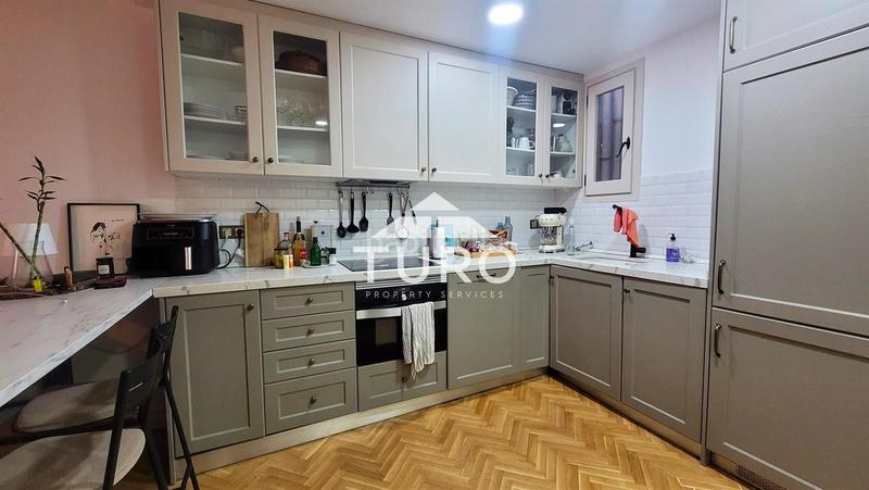Foto df6c44a7-4541-4e32-81ab-7179ea47e568. Piso en Raval Barcelona