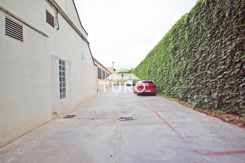 Foto a9dddf76-a71b-47f5-a2c5-d173a72a081b. Lloguer nau industrial a Centre Hospitalet de Llobregat (L´)