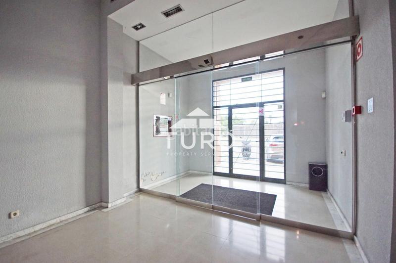 Foto f6eb5b83-e077-4f56-b38f-55c4cd8c02c3. Lloguer nau industrial a Centre Hospitalet de Llobregat (L´)