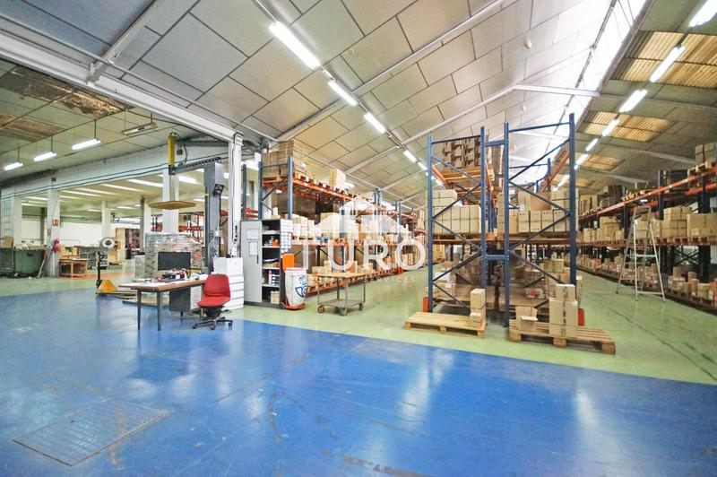 Foto 281f85aa-0df2-4569-884d-0126ccb259a4. Location bâtiment à usage industriel dans Centre Hospitalet de Llobregat (L´)