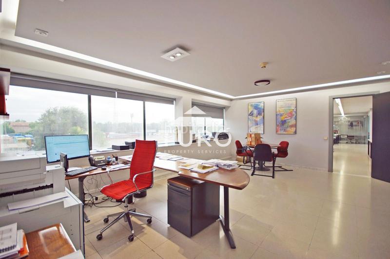 Foto 30cc6134-e995-4737-99a1-758089bcafd6. Rent industrial building in Centre Hospitalet de Llobregat (L´)