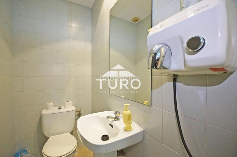 Foto 866fea08-559c-4d62-84ef-c903e2d597e3. Rent industrial building in Centre Hospitalet de Llobregat (L´)