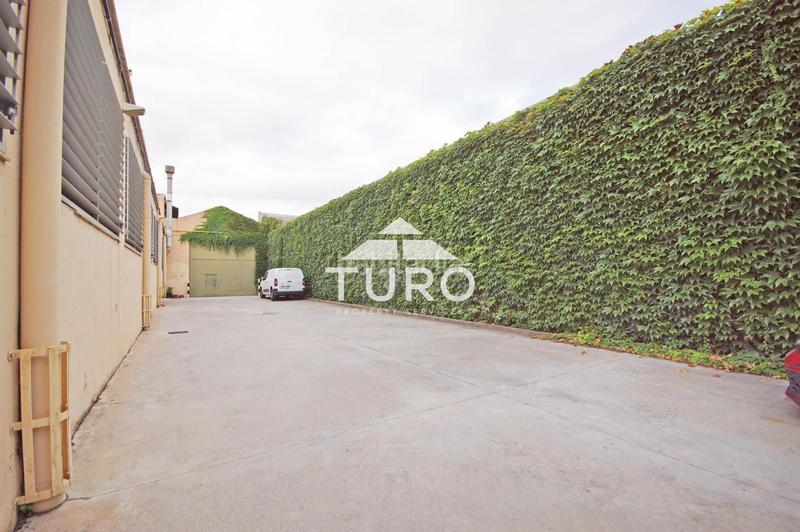 Foto aff7a40d-6d57-4828-83fa-8c503d790140. Rent industrial building in Centre Hospitalet de Llobregat (L´)