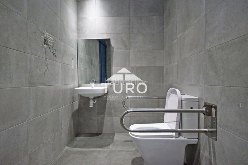 Foto 3e5570e6-f9b8-4604-8303-92754924f7e0. Alquiler local comercial local en alquiler en la av. meridiana en Barcelona