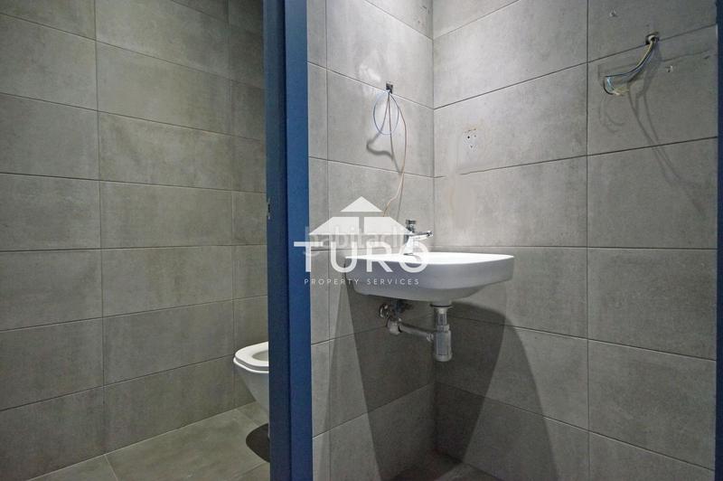 Foto 660d7dc8-6e93-4359-898f-b99b6895eea3. Location local commercial dans El Clot Barcelona