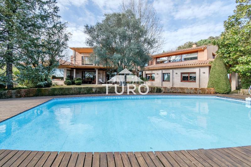 Foto d331f639-7b97-4ed5-a54d-80afdb6bb47d. Chalet mit heizung in Palau Girona