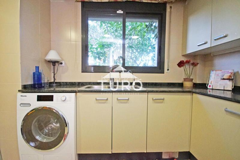 Foto 71015738-9d33-45c1-b8ba-127fc4a1329b. Casa adossada amb calefacció aparcament piscina a Sant Cugat del Vallès