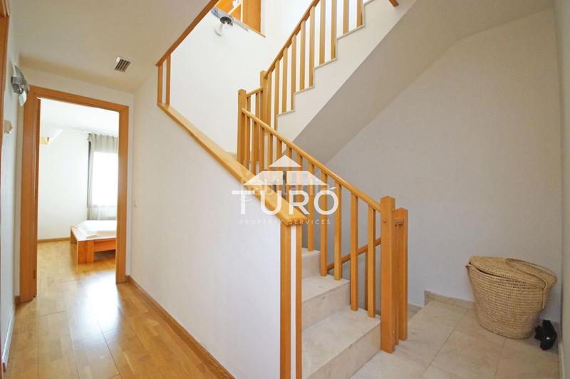 Foto f40f4b95-69d5-49aa-a185-c87eb953b5fd. Casa adossada amb calefacció aparcament piscina a Sant Cugat del Vallès