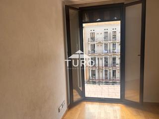 Piso  Unió. Encanto, luz y funcionalidad en pleno corazón histórico!