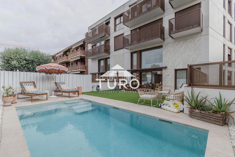 Foto 60484046-9f01-4a24-bc97-9c7dacb1e4c3. Piso  moderno con jardín y piscina en Montilivi, en Girona