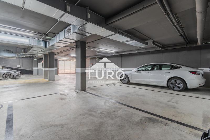 Foto 7486036e-9c69-42bd-a4b1-fb2eb590c6c3. Piso  moderno con jardín y piscina en Montilivi, en Girona