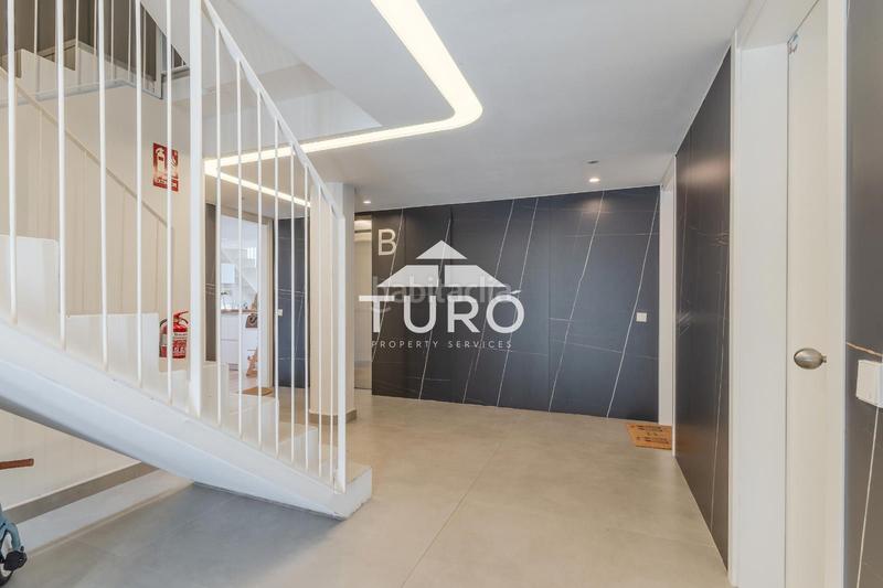 Foto a5b72e96-e1a4-4fed-a6fa-ccc0603c80cc. Piso  moderno con jardín y piscina en Montilivi, en Girona