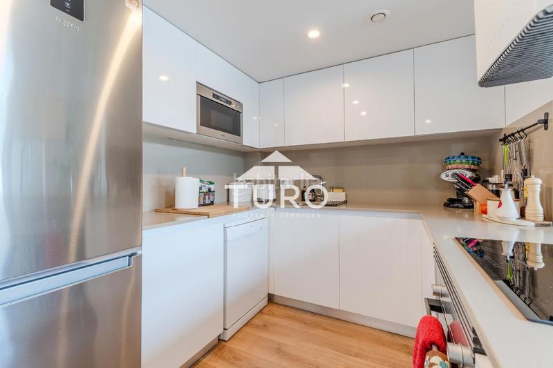 Foto aed776c7-cf81-4506-814c-97bca0cb8fdb. Piso  moderno con jardín y piscina en Montilivi, en Girona