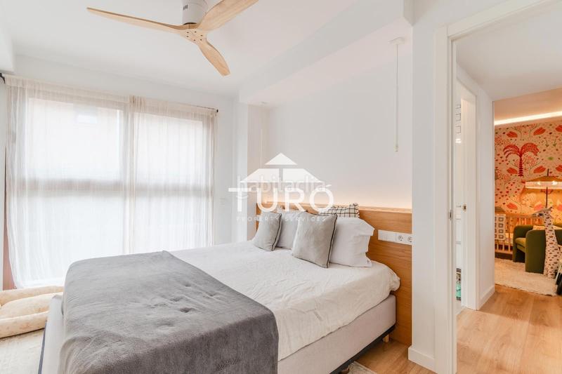 Foto cc06687f-f045-4b36-b227-2050c362426e. Piso  moderno con jardín y piscina en Montilivi, en Girona