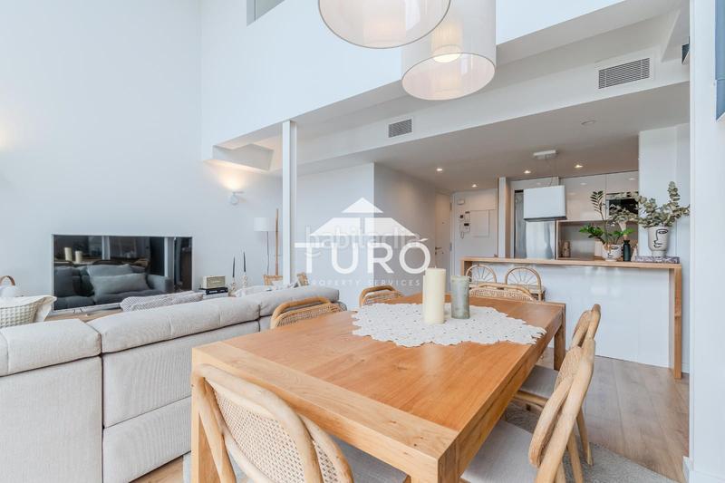 Foto ceab5d2e-534d-4137-8043-d00276cc5a6f. Piso  moderno con jardín y piscina en Montilivi, en Girona