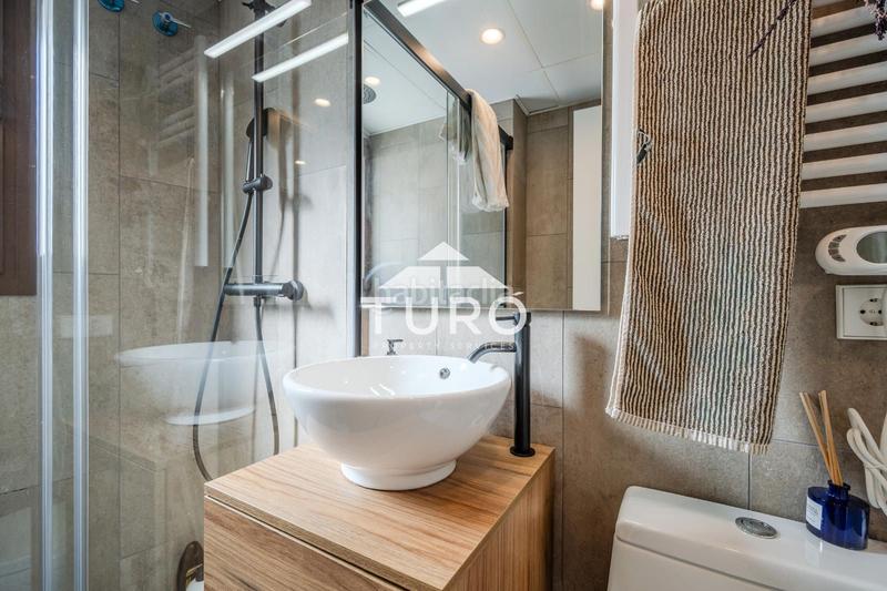 Foto d384597d-4711-4db1-82a4-ccd13244f0e1. Piso  moderno con jardín y piscina en Montilivi, en Girona