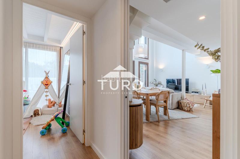 Foto dbc9c092-1021-47f0-ba38-27c01f4d818c. Piso  moderno con jardín y piscina en Montilivi, en Girona