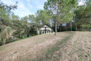 Chalet in Sant Julià de Ramis. Casa con piscina y jardín en sant julià