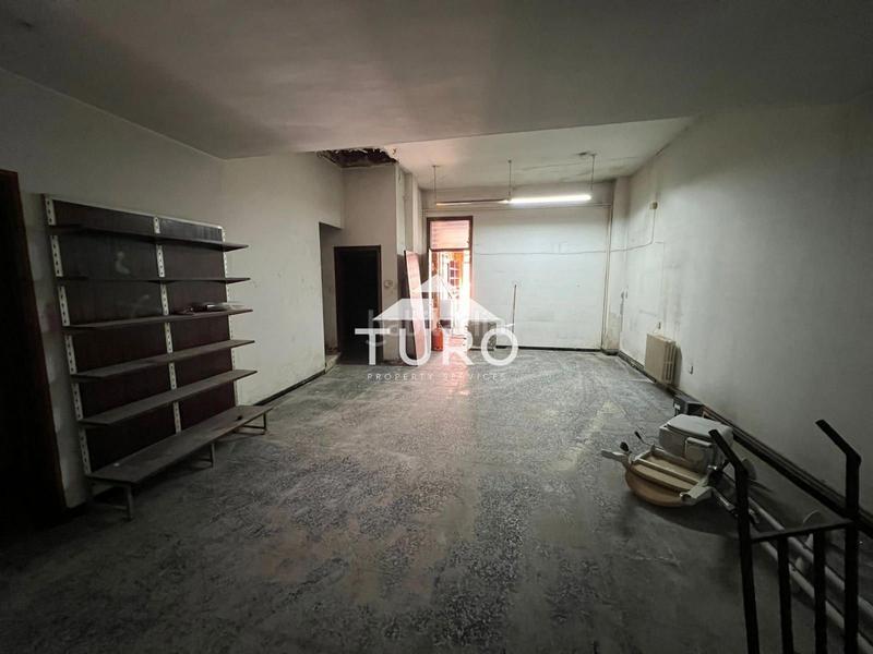 Foto b1770e74-c5ea-47cd-a241-2efb8e5e7907. Lloguer local comercial a La Devesa Girona