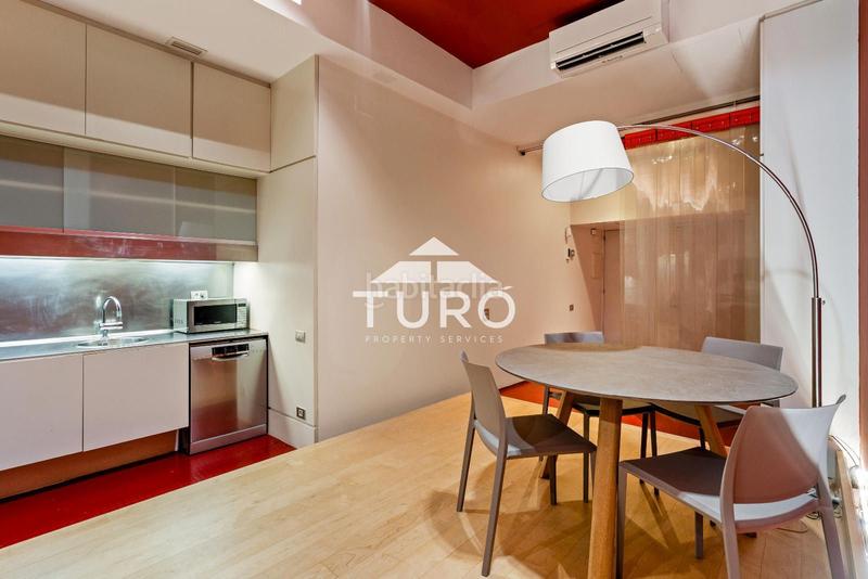 Foto 03ff4bfe-8415-40c1-81c8-ab0b5101628a. Alquiler ático loft metropolitano en el corazón de gracia en Barcelona