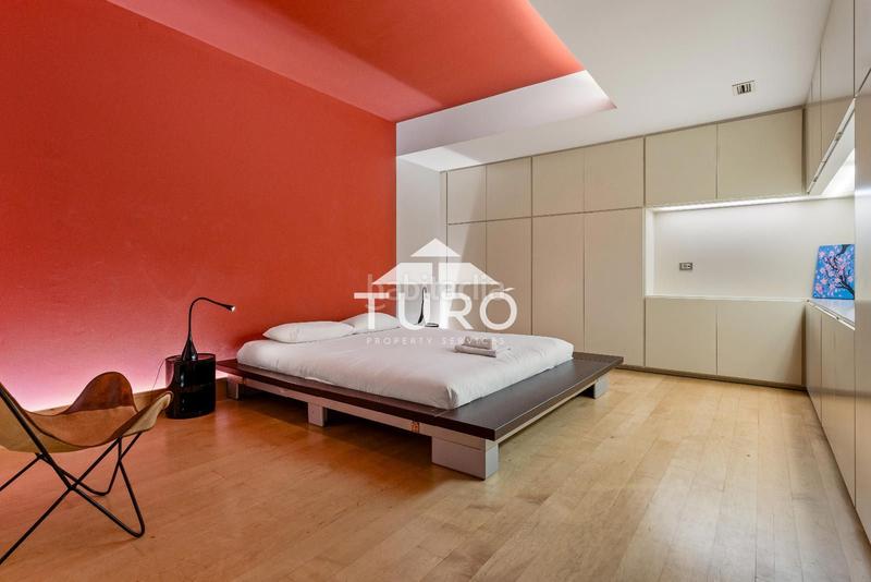 Foto 95896538-cebe-4194-a3fb-5d43171c77b2. Alquiler ático loft metropolitano en el corazón de gracia en Barcelona