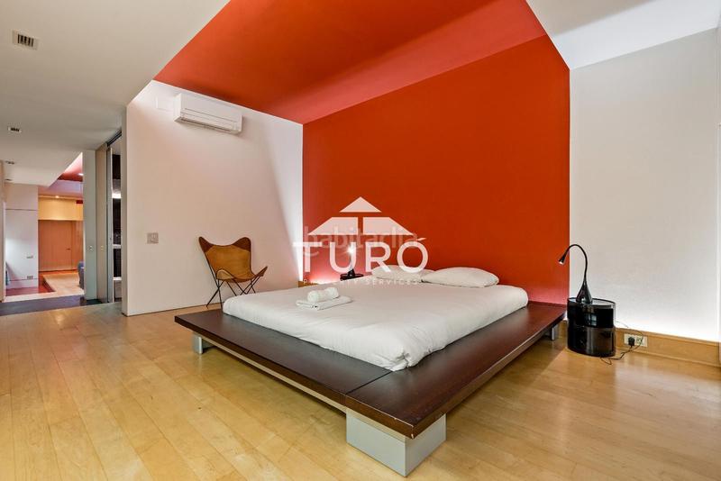 Foto 1f30c22a-094a-42aa-a021-d73c0fc342b8. Location attique avec chauffage dans Vila de Gràcia Barcelona