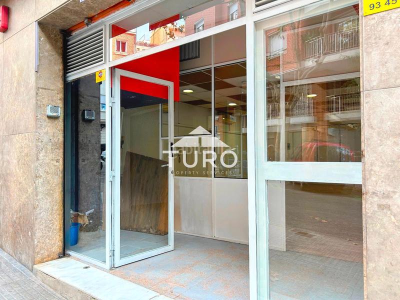 Foto d87d29fc-4f4c-4a0d-8574-7b64e14de1d5. Rent business premise in Guinardó Barcelona