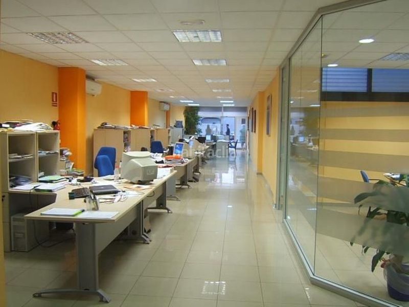 Foto 28e79f12-f392-4d4b-a91a-a6a3aef9a115. Local comercial a Hostafrancs Barcelona
