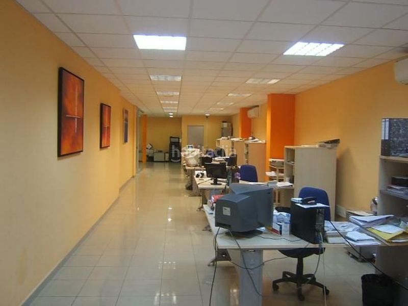 Foto aed0fe29-bf5f-453d-bacd-1a549c24f98d. Local comercial a Hostafrancs Barcelona