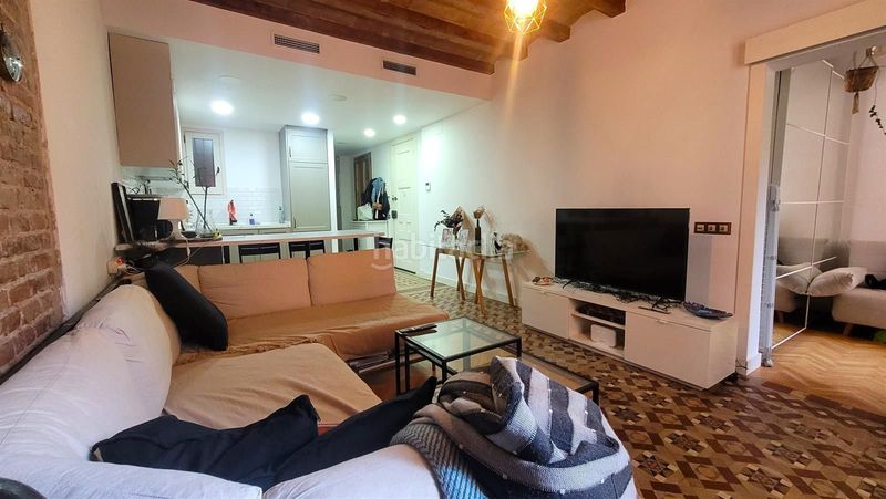 Foto bc21deed-e26f-4489-a9f7-799dc88dd95d. Pis a Raval Barcelona
