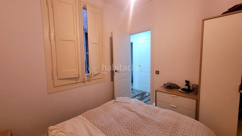 Foto f91b299f-e526-45bf-b971-bd5d419eaaca. Pis a Raval Barcelona