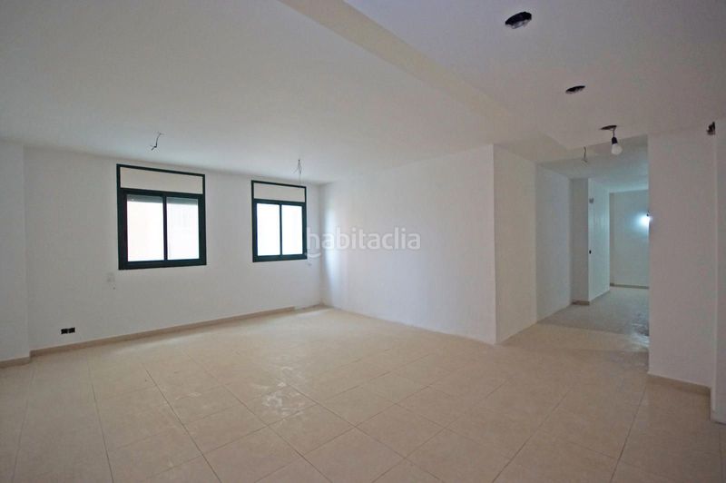 Foto be725816-5778-4988-8d86-79ac0ba91ae3. Local comercial a calle gomis 98 a Vallcarca - Penitents Barcelona