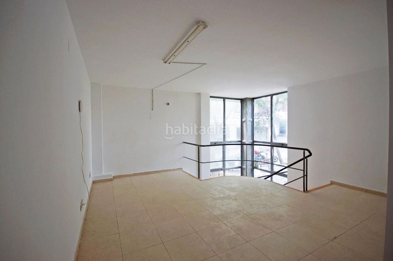Foto db61a0b0-a721-4758-9717-de8121d6a6f9. Local comercial a calle gomis 98 a Vallcarca - Penitents Barcelona