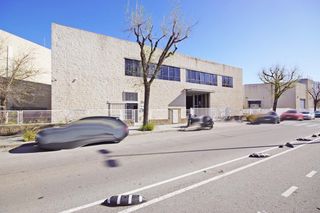 Location Bâtiment à usage industriel à Carrer carrer motors 306. Alquiler de nave en gran via lh