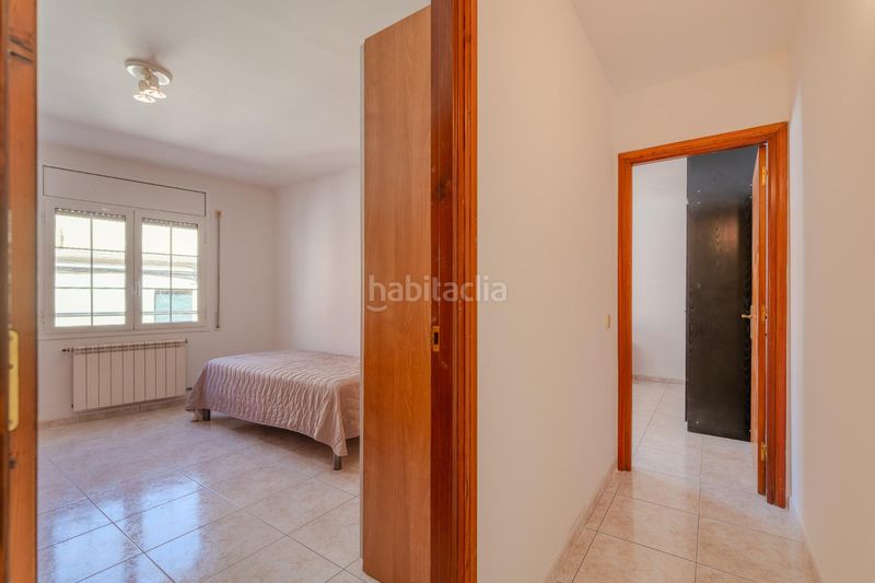 Foto 3ea101a2-93be-4e7c-a322-963d2c7b876b. Casa amb aparcament a Eixample Sant Feliu de Guíxols