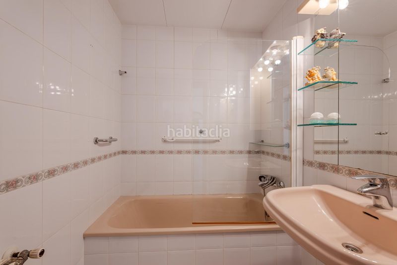 Foto 5c20d7c4-71d8-4b2d-9e2d-858c22a0494c. Casa amb aparcament a Eixample Sant Feliu de Guíxols