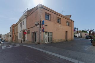 Haus  Calle nou dels garrofers. Casa de pueblo en el corazón de sant feliu de guíxols