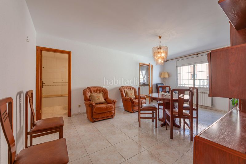 Foto e99b81ee-1f48-4ad8-90b6-b3ef9f3f8ca7. Casa amb aparcament a Eixample Sant Feliu de Guíxols