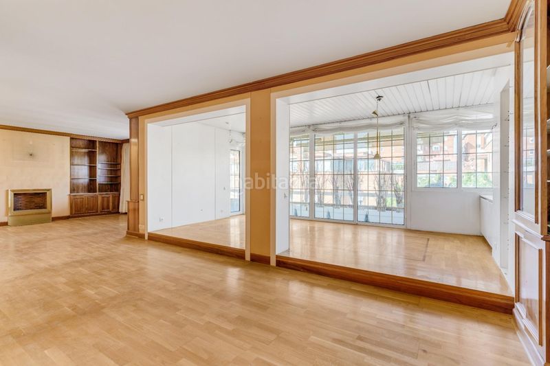 Foto 09314117-fc31-466e-abde-fefc85a7b704. Dúplex amb aparcament a Tres Torres Barcelona