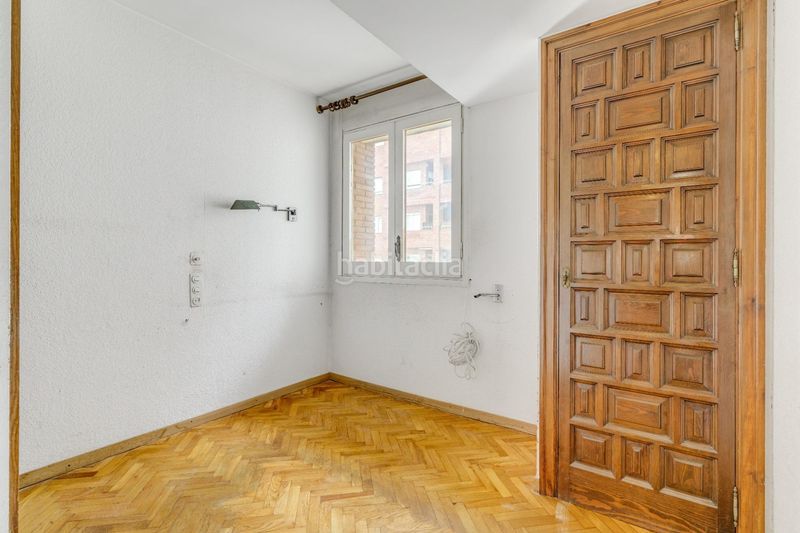 Foto 775604fd-3639-4711-aa0e-161754ec9097. Dúplex amb aparcament a Tres Torres Barcelona