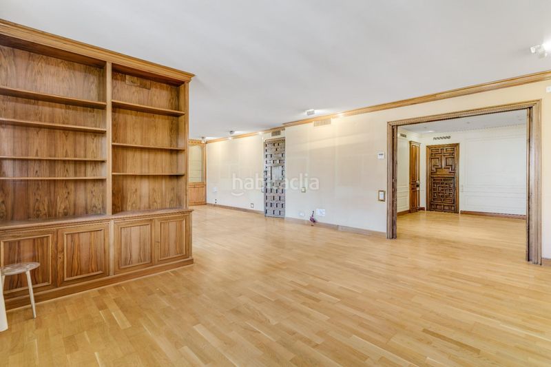 Foto 7a5284d5-8b57-44ae-b297-3aaac6085544. Dúplex amb aparcament a Tres Torres Barcelona